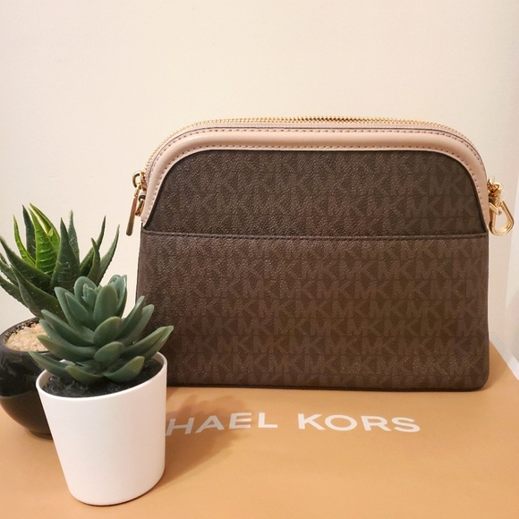 MICHAEL KORS BUCKET BAG - Picture 2 of 4